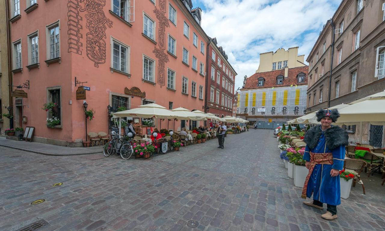 P&O Serviced Apartments Old Town Podwale Varşovia Exterior foto